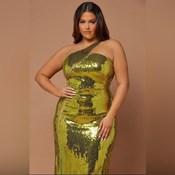 Fashion Nova Prom Pageant formal gown - Picture 2 of 5